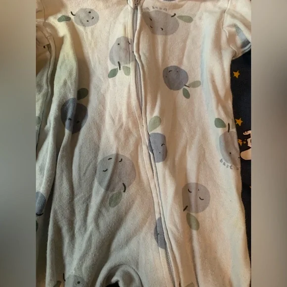 H&M Blueberry Baby Footie - Picture 2 of 4